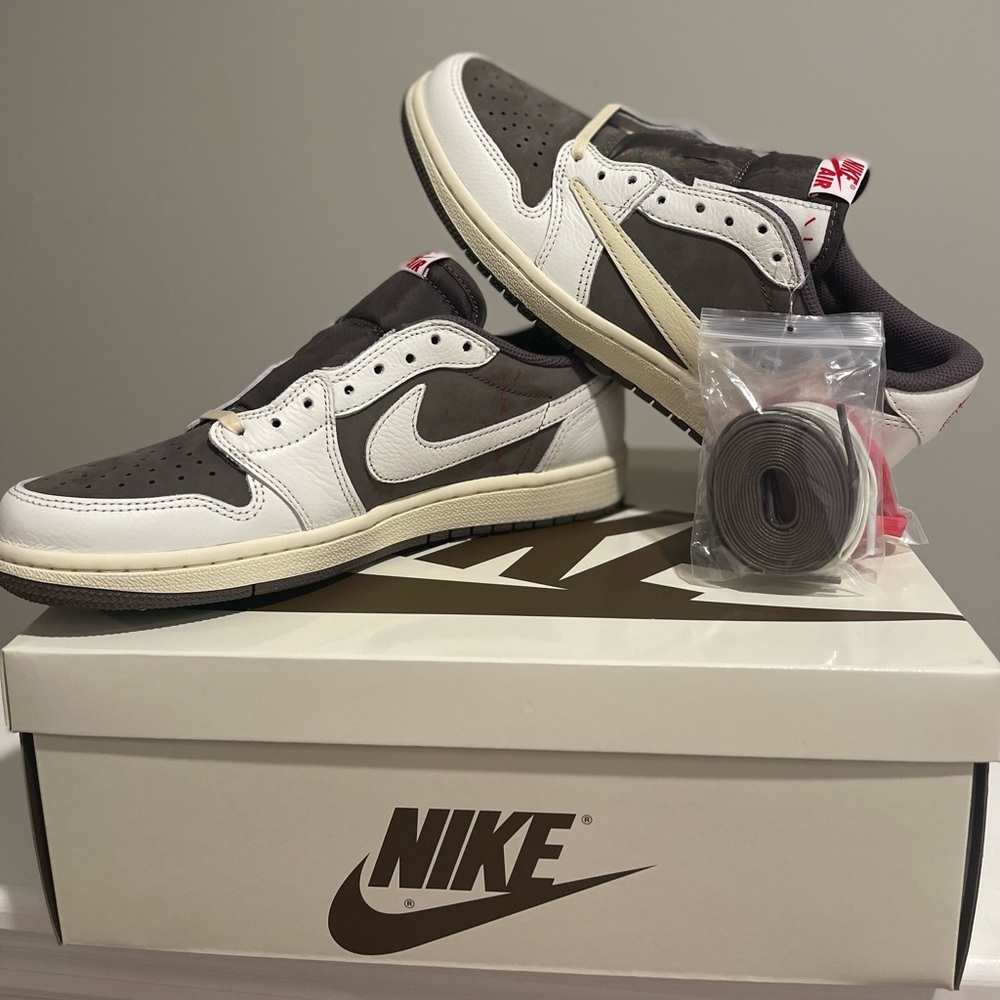 ❌SOLD❌Jordan 1 Retro Low OG SP
Travis Scott Reverse Mocha